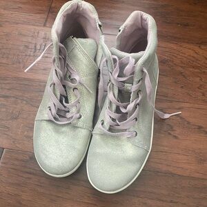 UGG Girls Stylish Silver Kids Shoes
